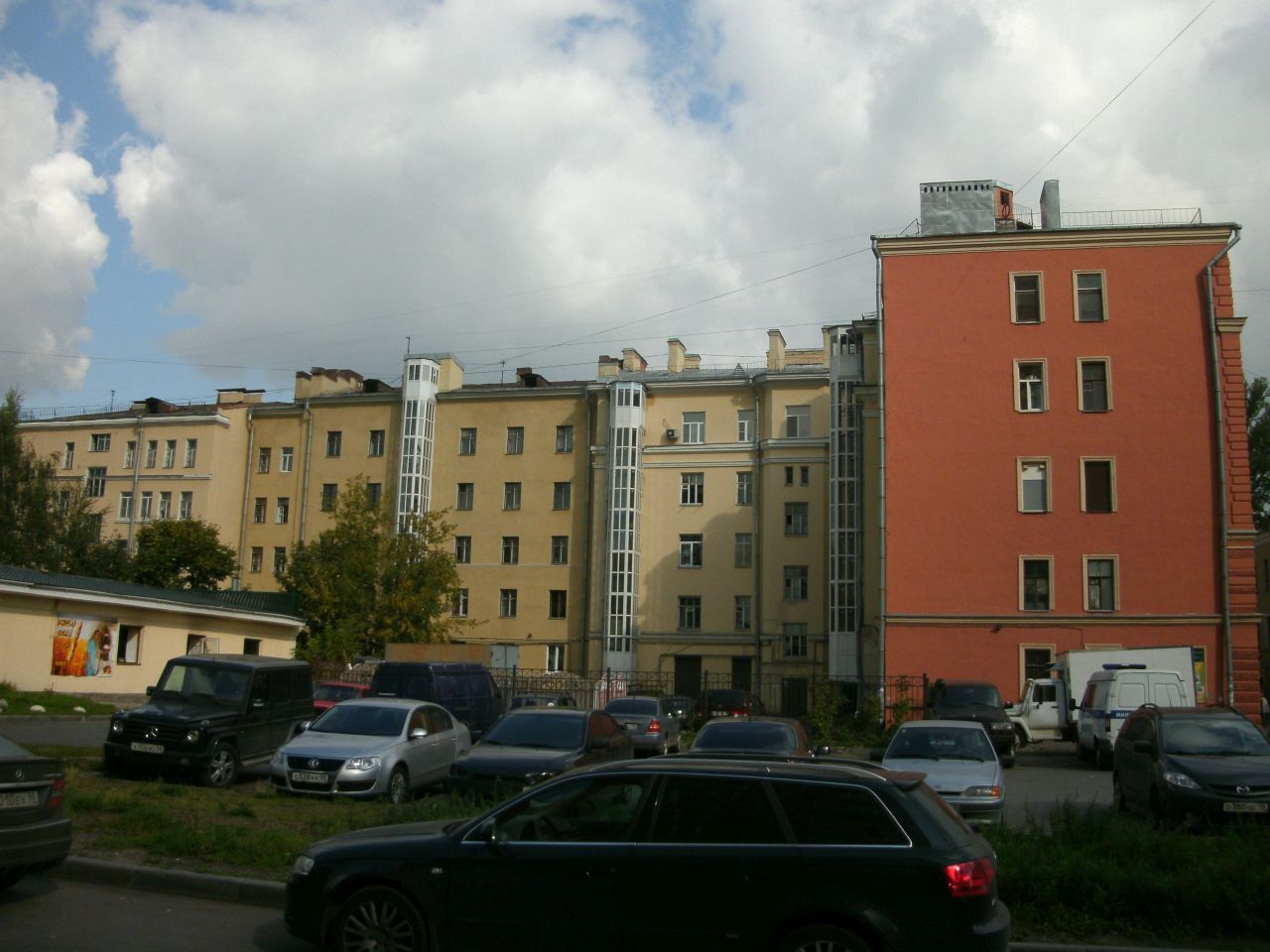 пр. Обуховской Обороны 83