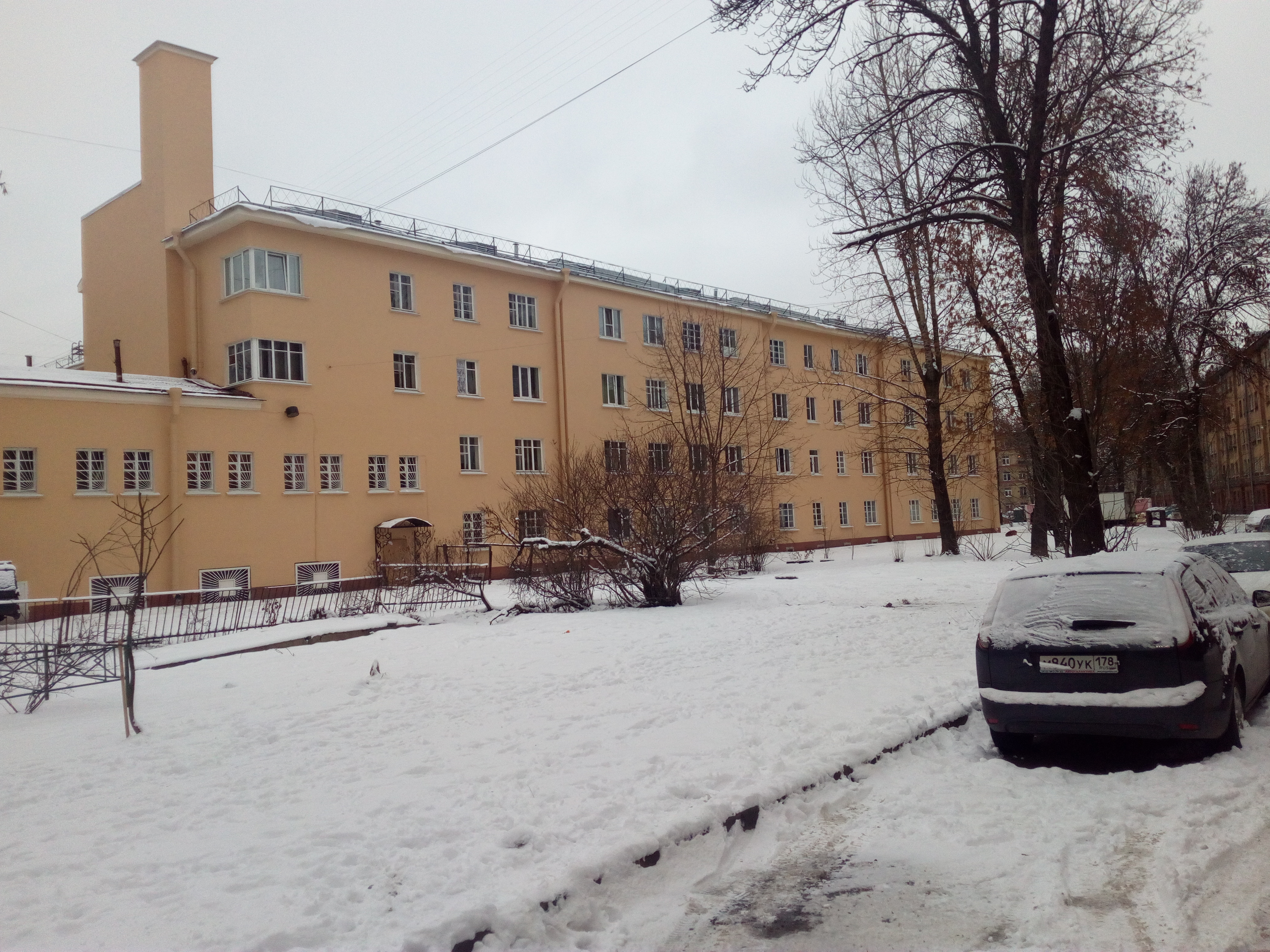 Фарфоровская ул 18