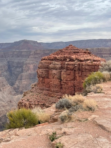 Красная скала Гранд-каньона
