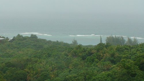 Полоса прибоя у острова Роатан.