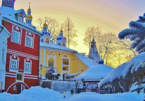 Зимой в Псково-Печерском монастыре