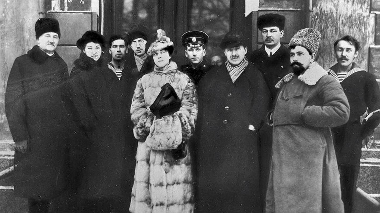 Женщина после революции. Коллонтай 1917.