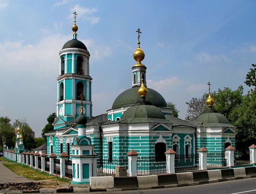 Церковь Троицы Живоначальной в Карачарово