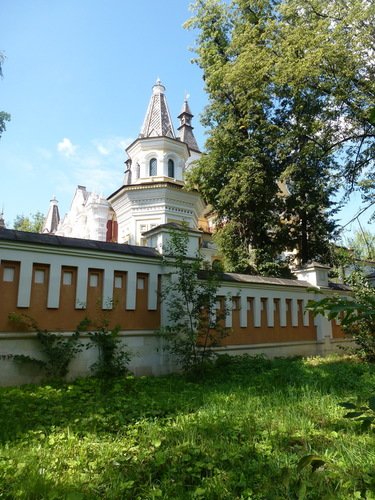 Церковь Михаила Архангела в рехиденции патриарха в Переделкино