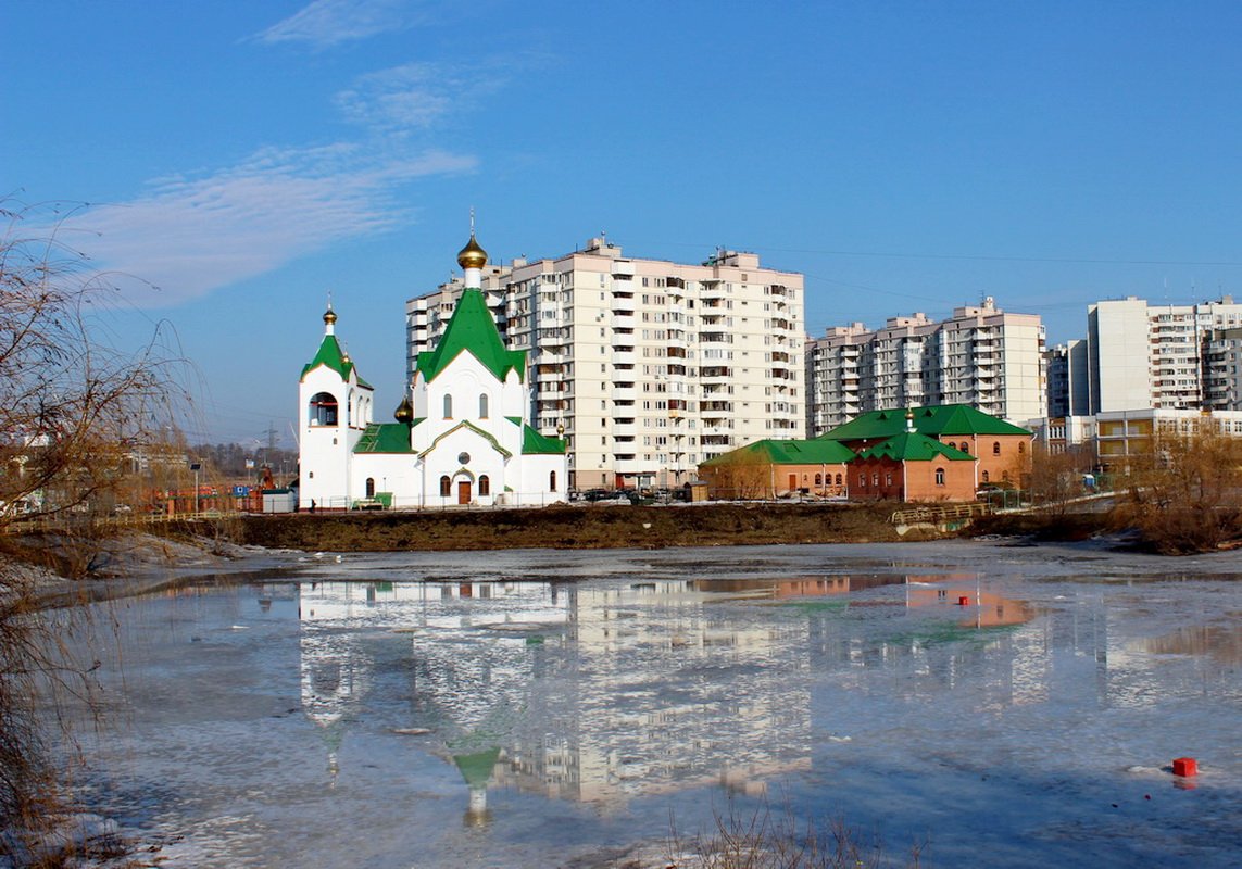 Служители церкви в Новокосино