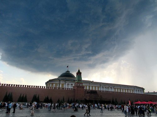 Туча над Кремлем