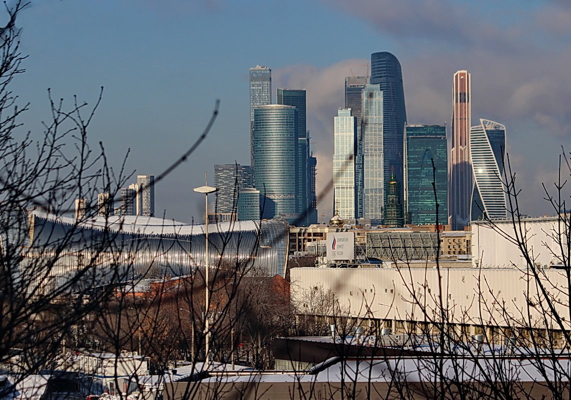 Как попасть на площадку москва сити. Фото гимнасток в Москва Сити. ВЦХТ Моква фото здания.