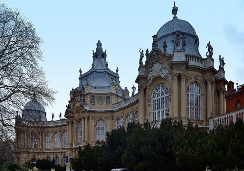 Замок Вайдахуняд в Будапеште. Барокко
