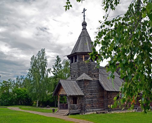 Деревянная церквушка