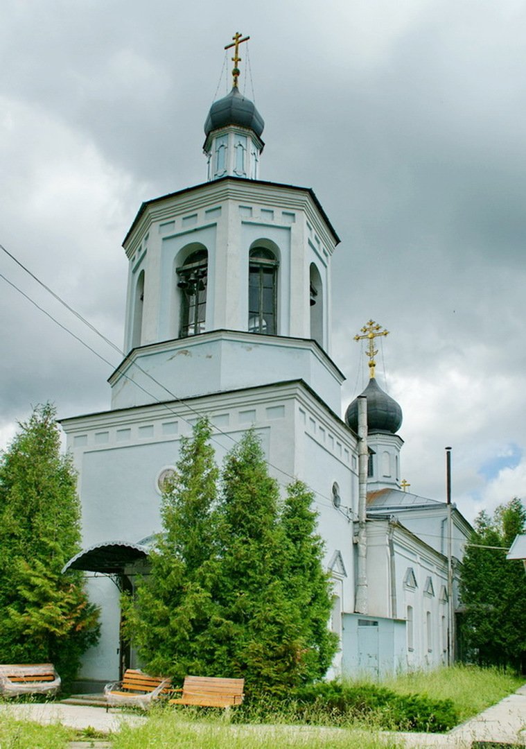 Печерск смоленской. Церковь Антония и Феодосия Печерских в Печерске. Печерская Церковь Смоленск. Церковь Печерске Смоленского. Храм в Печерске в Смоленске.