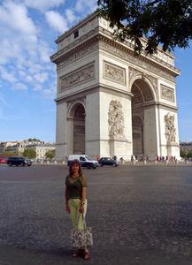 В Париже на площади Шарля де Голля..jpg  