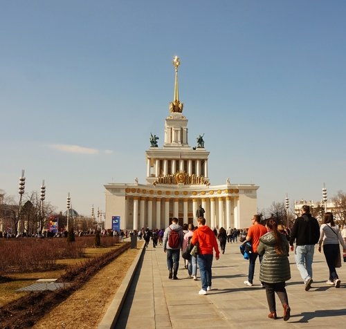 Апрельский день на ВДНХ