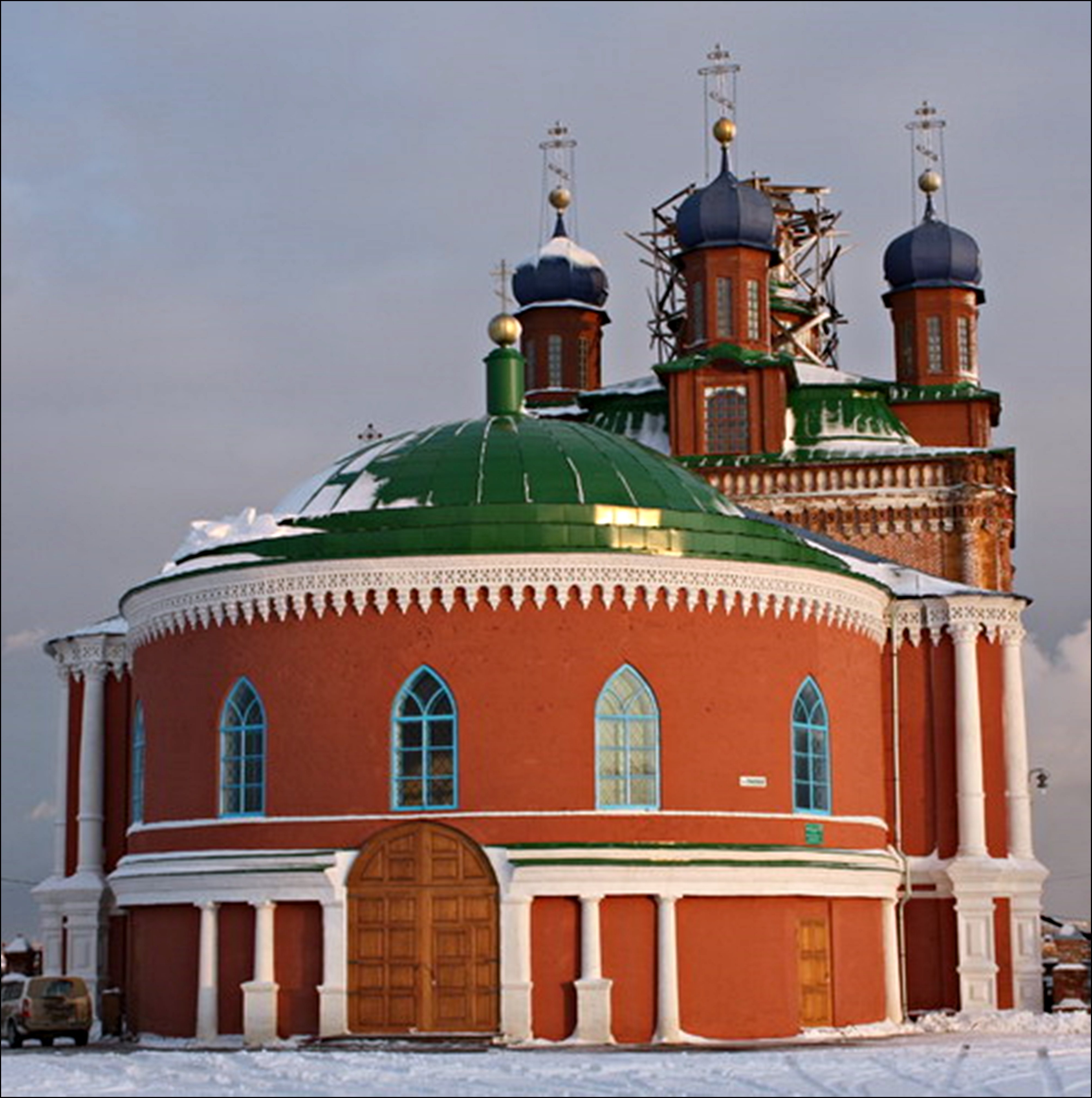 Погода усолье пермский край. Спасо-Преображенский собор Усолье. Храмы Усолья Пермский край. Церковь в Усолье Пермский край. Спасо Преображенский храм в городе Усолье Пермского края.