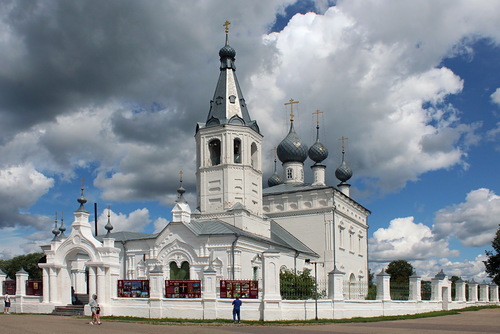 Свято-Никольский монастырь в поселке Годеново