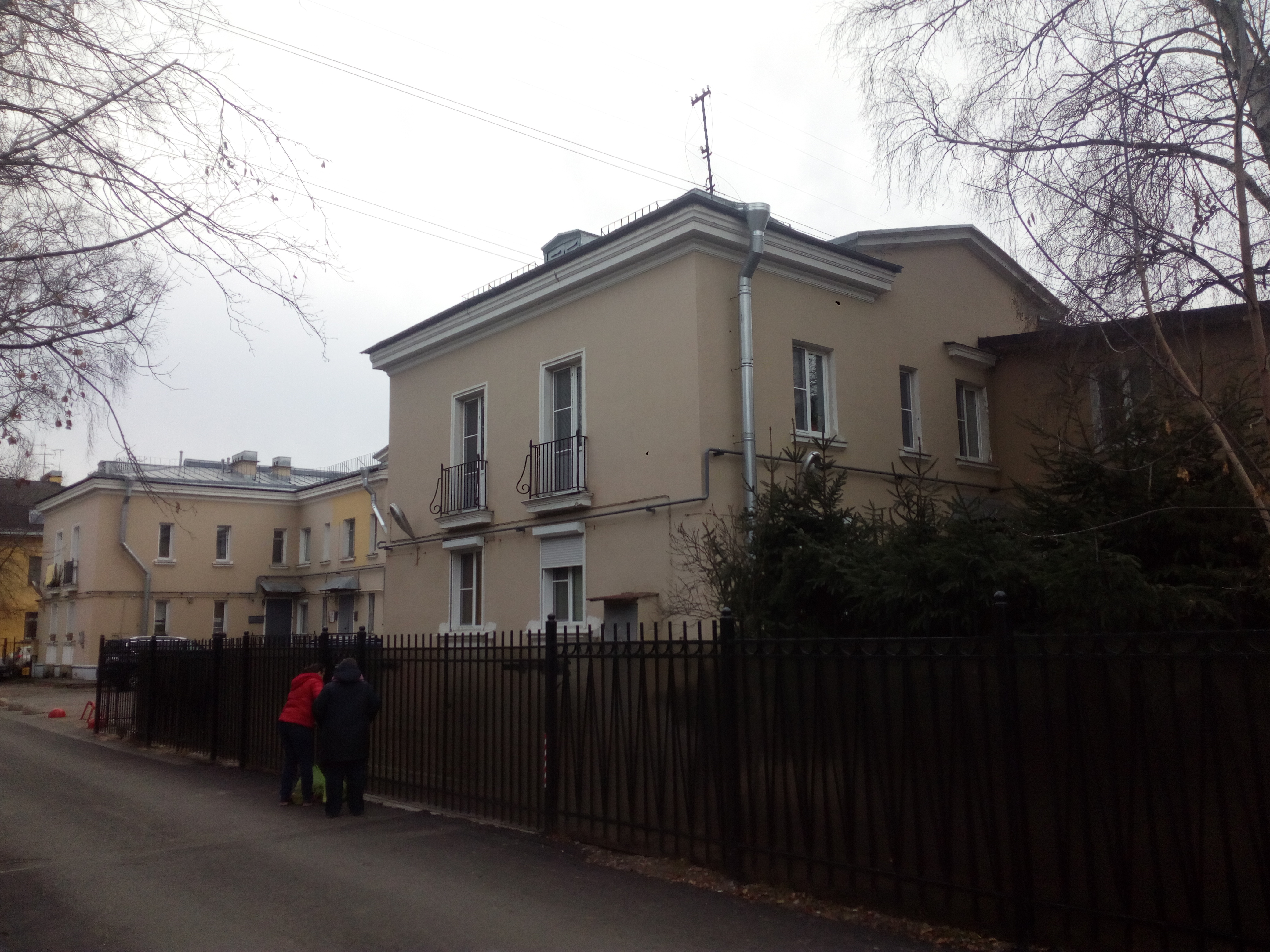 Дибуновская ул. 12