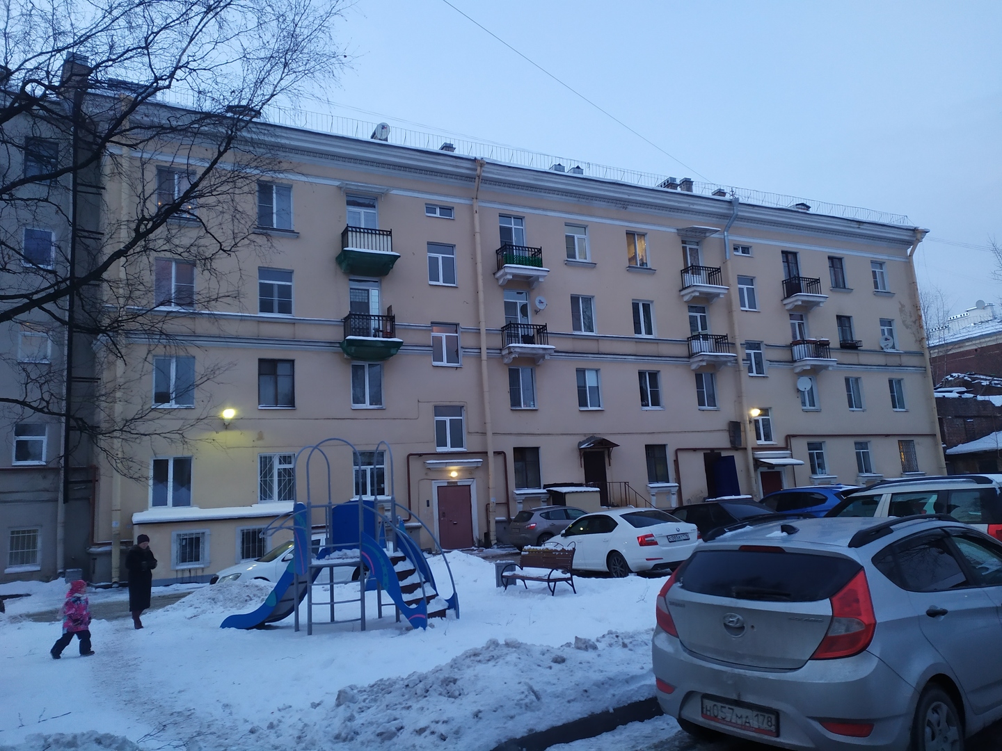 Волковский пр. 12
