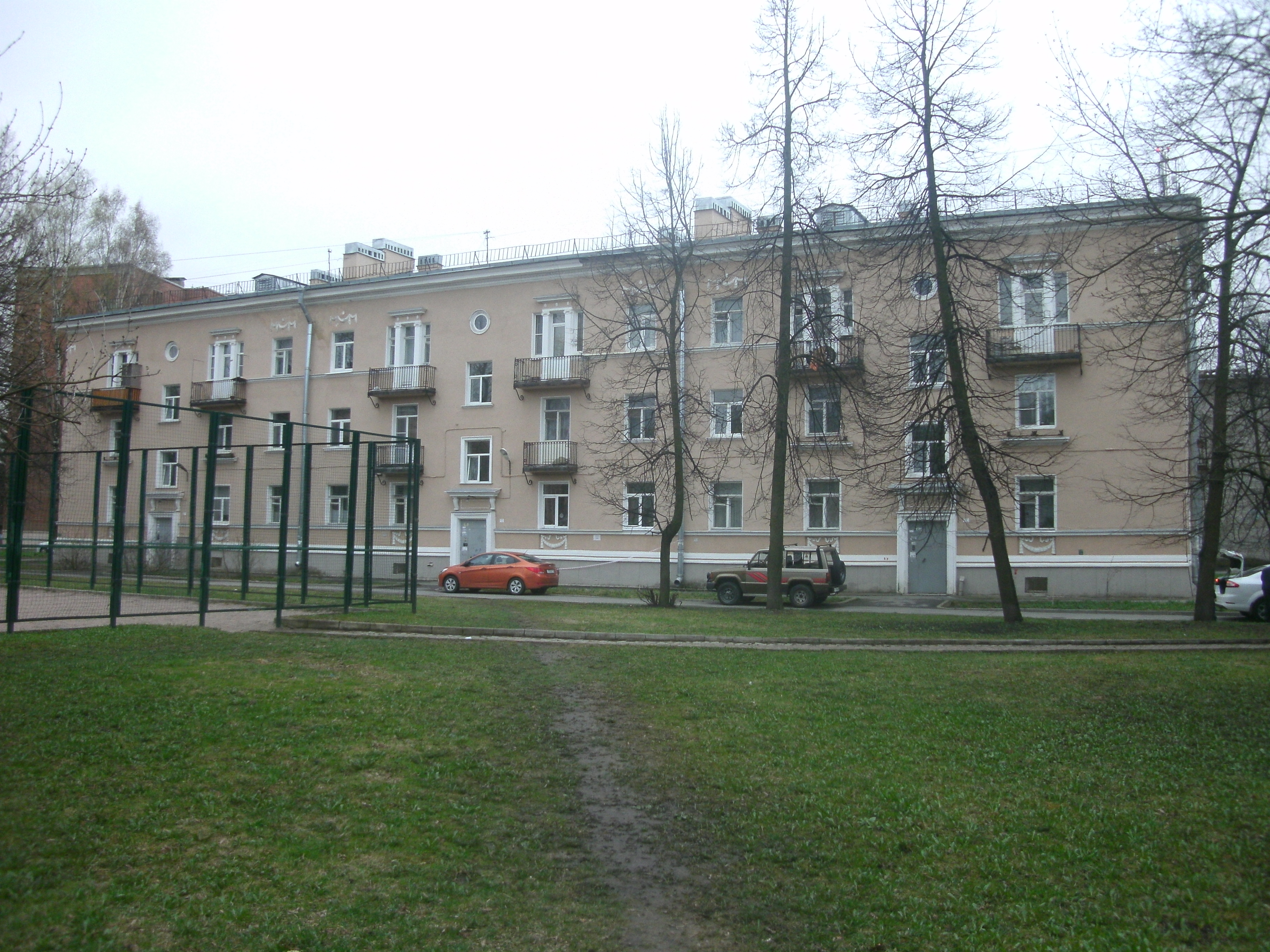 ул. Косинова 9