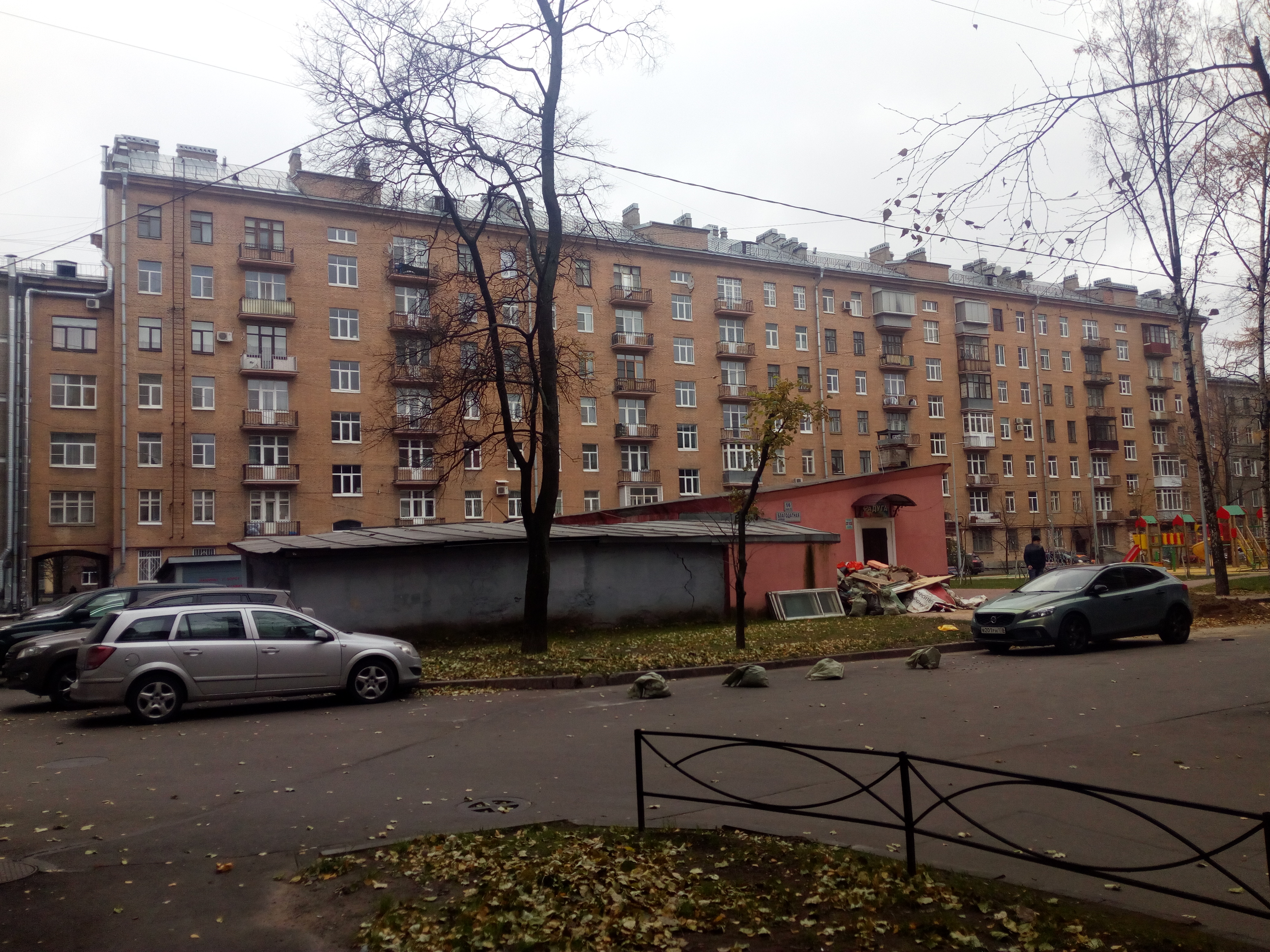 Варшавская ул. 16