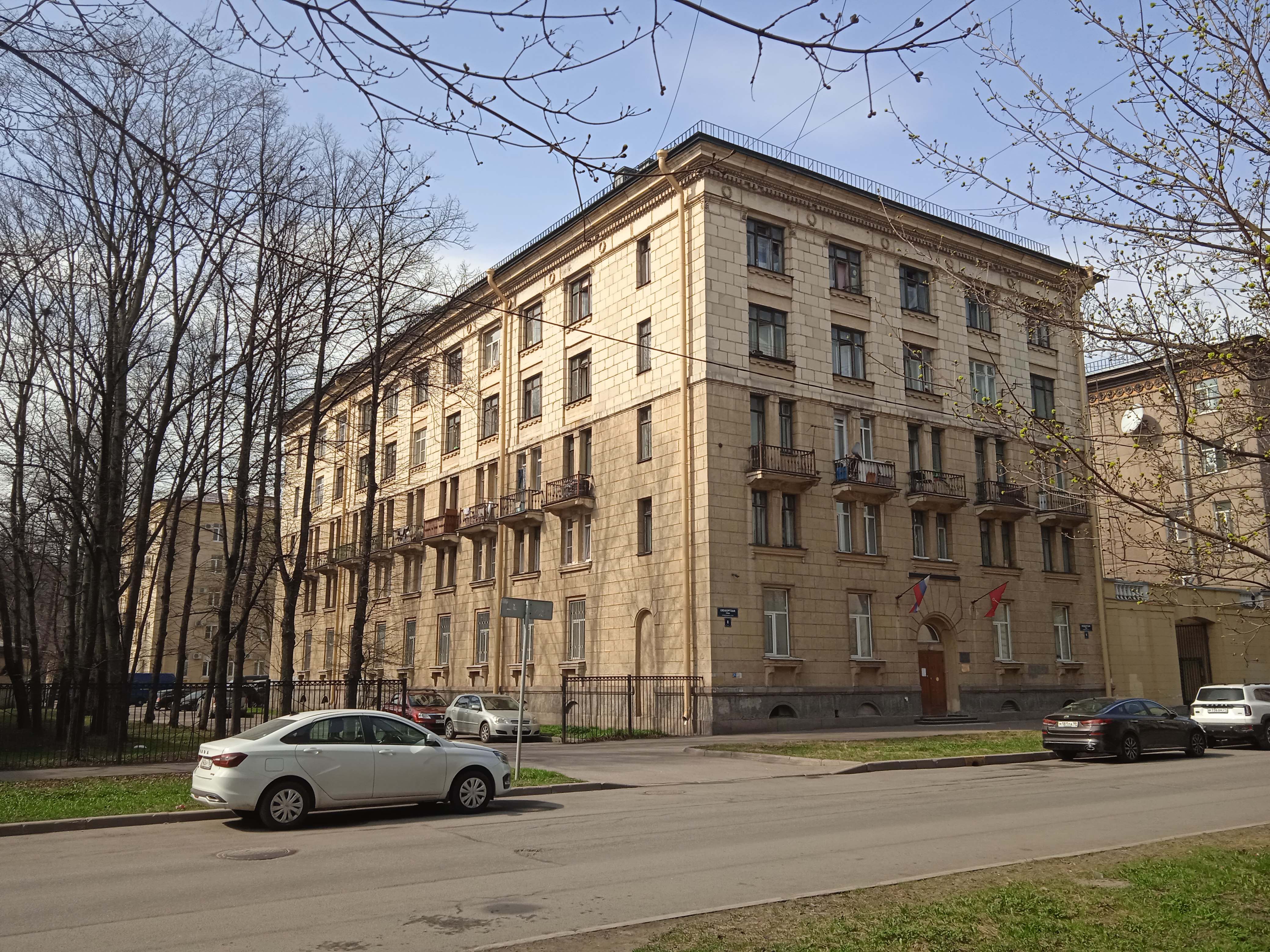 Свеаборгская ул. 8