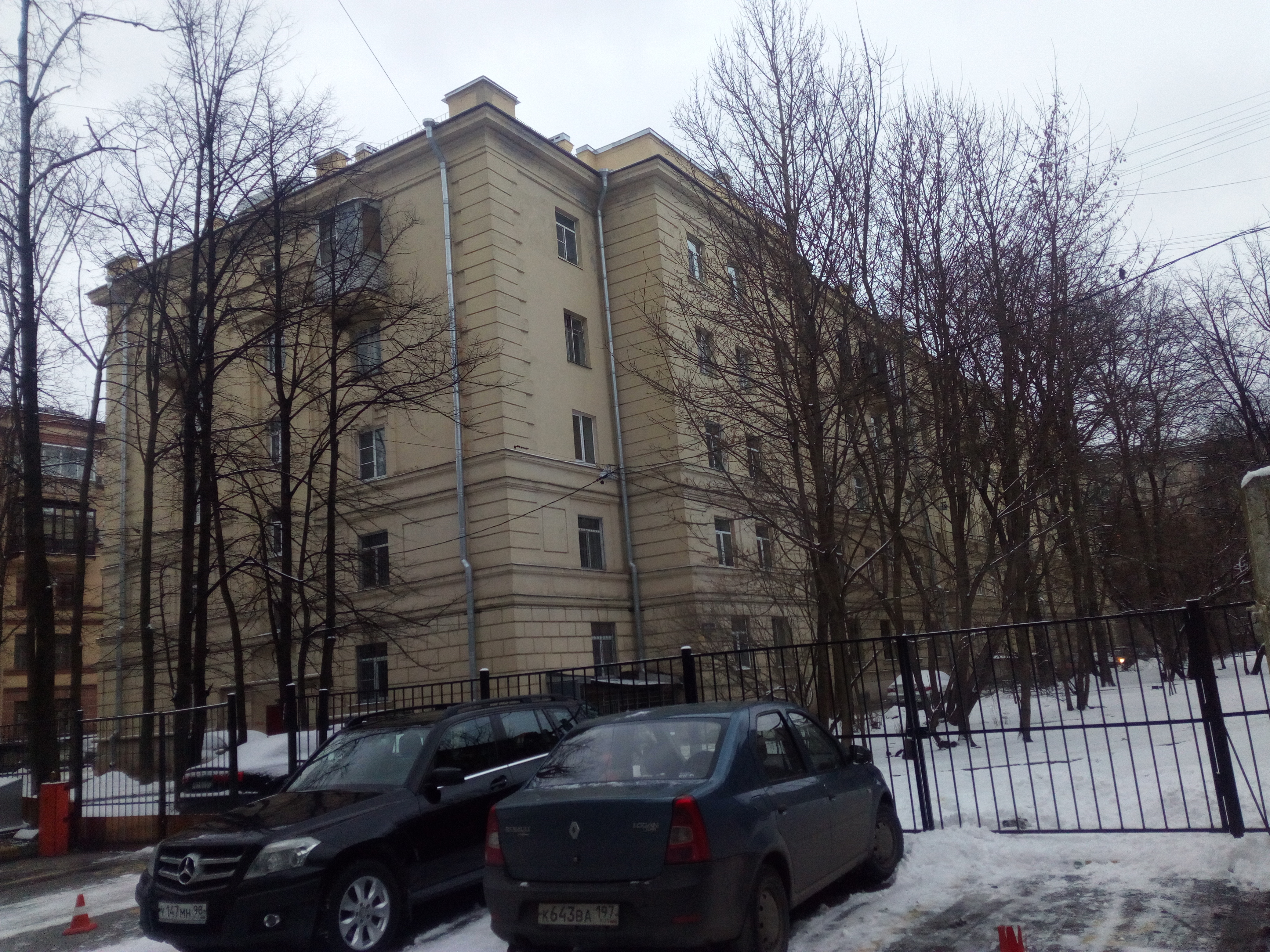ул. Севастьянова 10