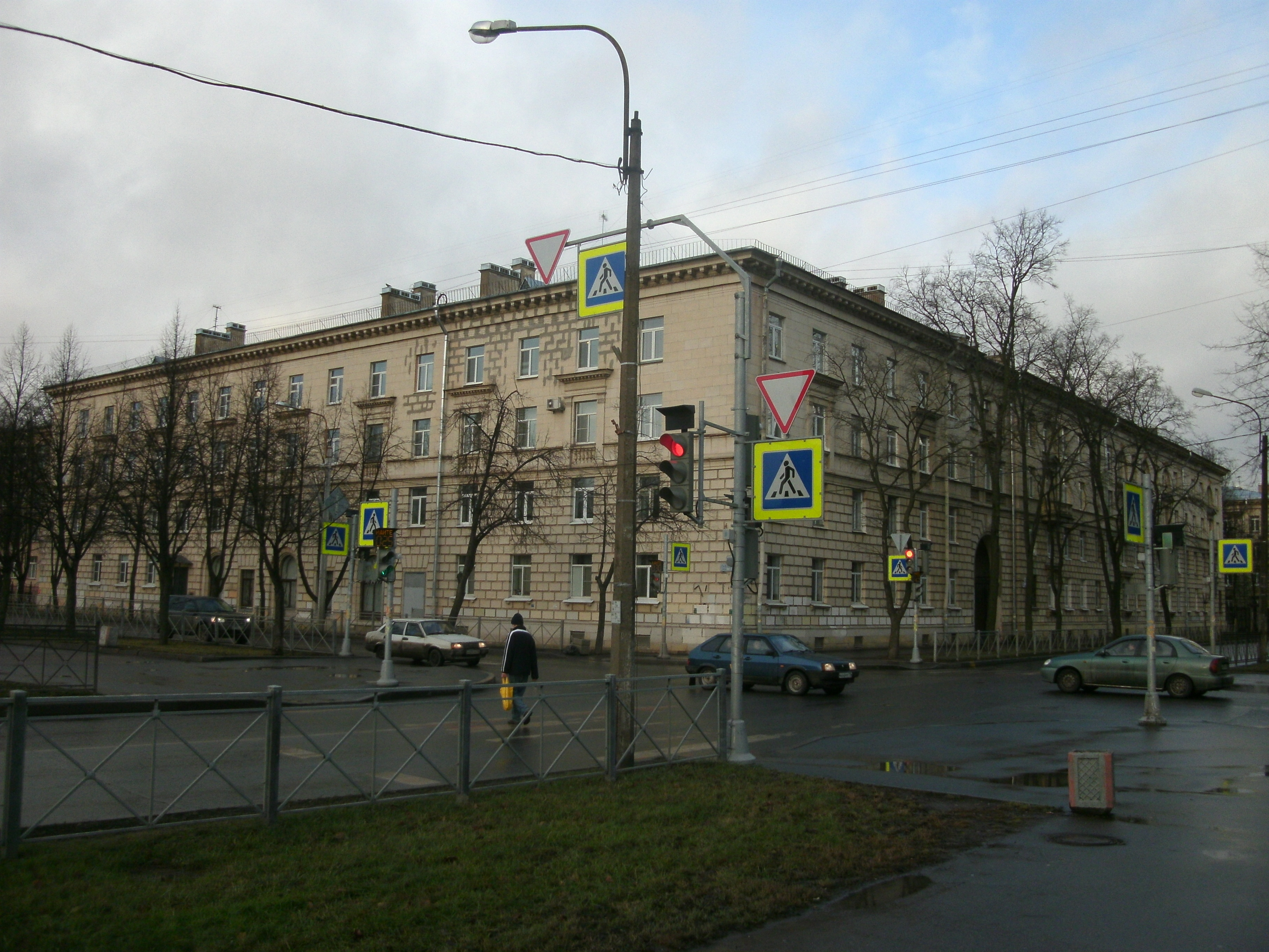 Павловская ул. 19/13