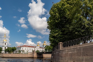 По Санкт-Петербургу...