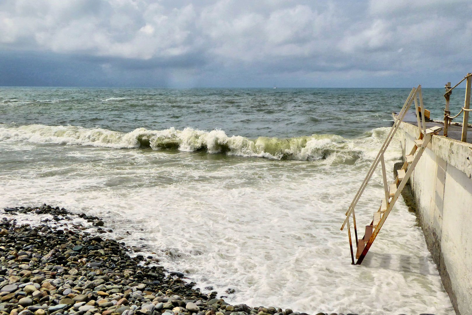 Море сегодня. Сочи Весна море. Херсон фото море. Фото море сегодня. Сочи море фото 2014.