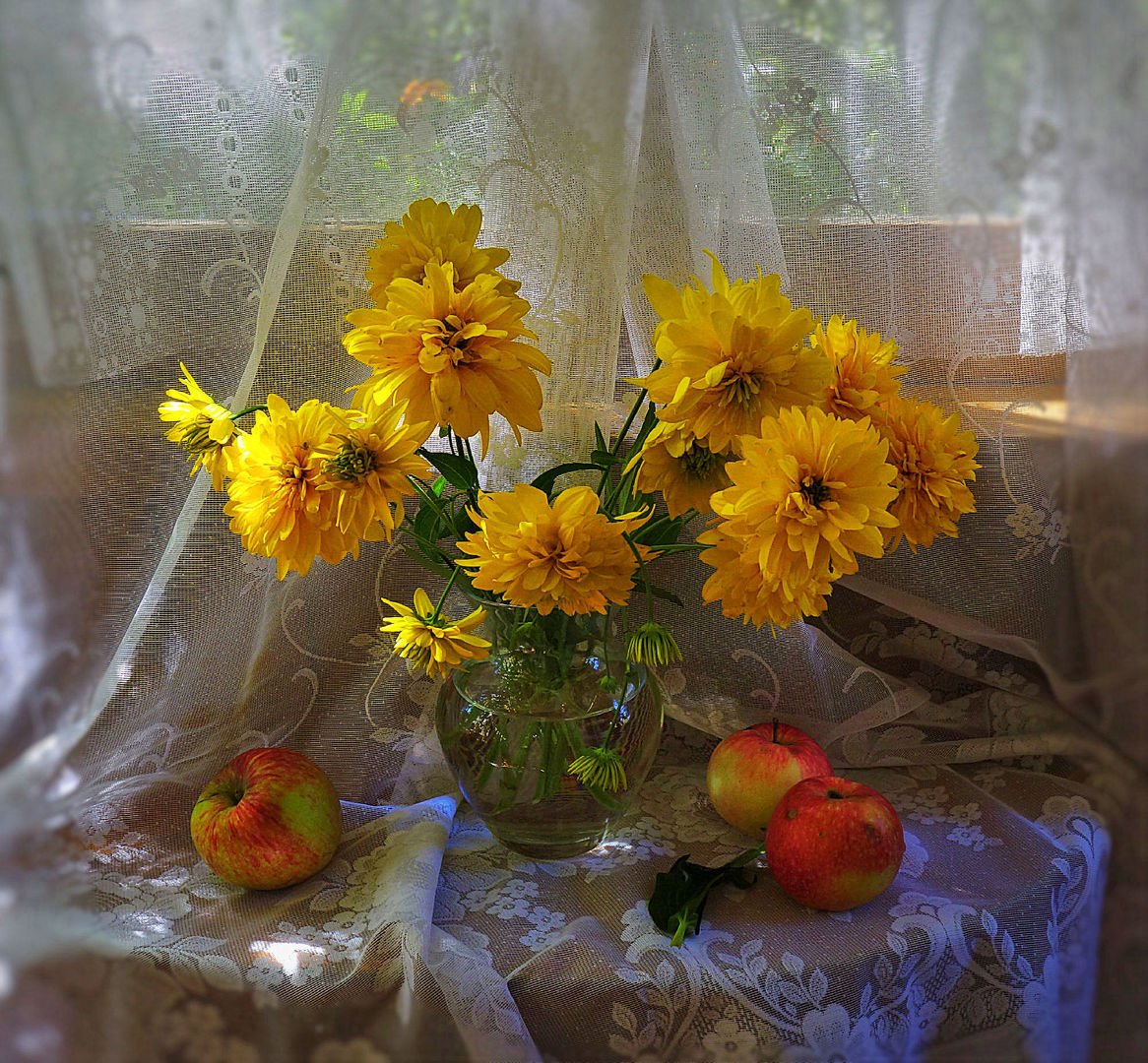 Фотонатюрморты с осенними цветами