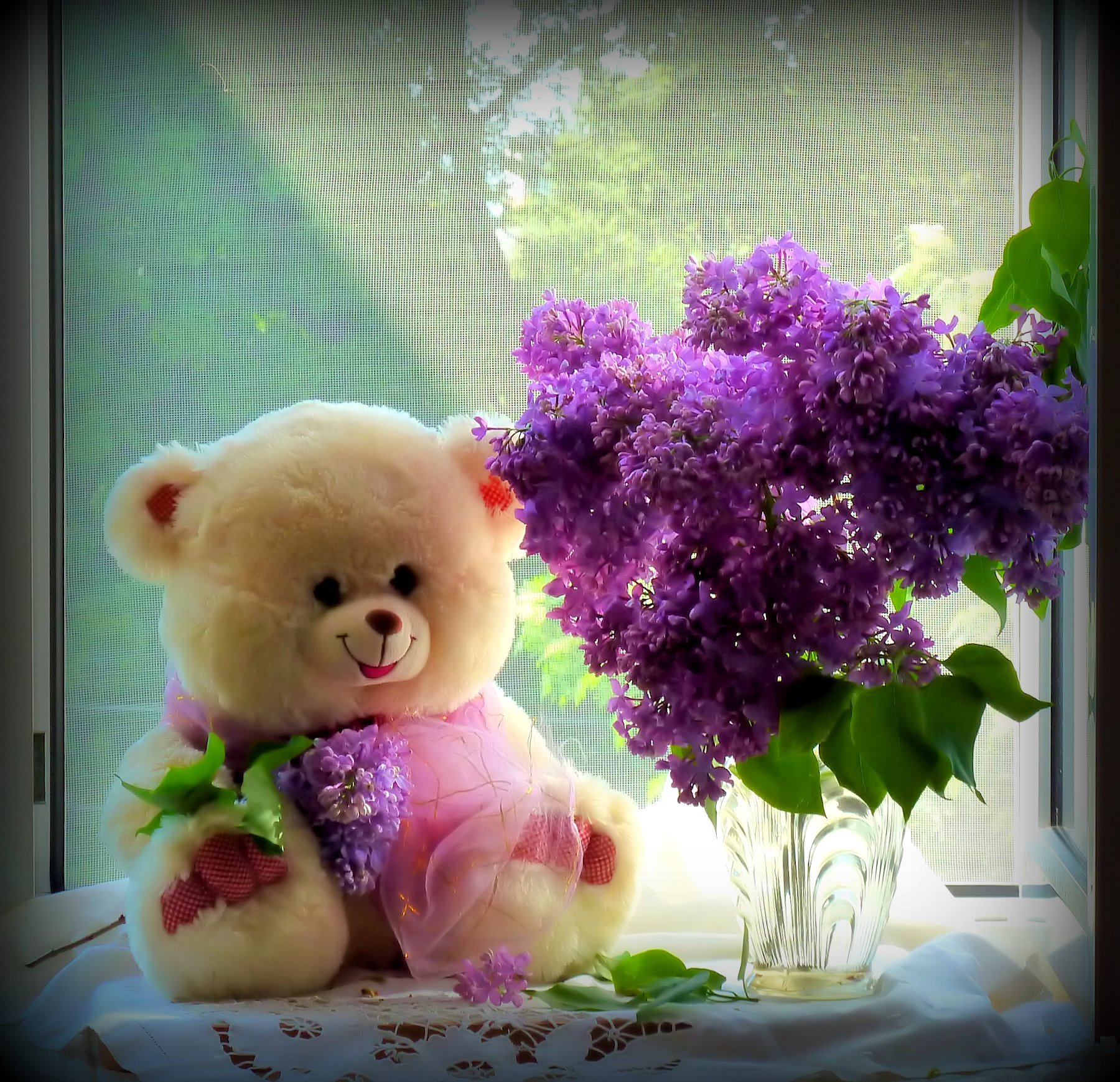 Доброе утро Медвежонок и цветы