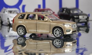 Volvo машинка металлическая Volvo машинка металлическая