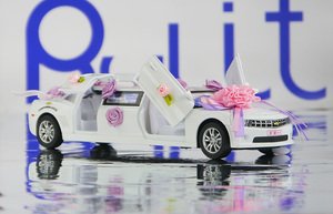 Машинка лимузин свадебный Машинка лимузин свадебный
