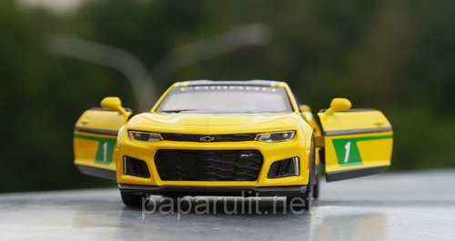 Kinsmart Camaro ZL1 Kinsmart Camaro ZL1