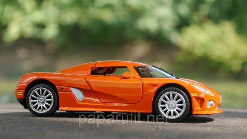 Koenigsegg машинка игрушечная Koenigsegg машинка игрушечная