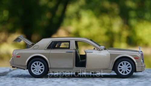 Машинка Rolls-Royce Машинка Rolls-Royce