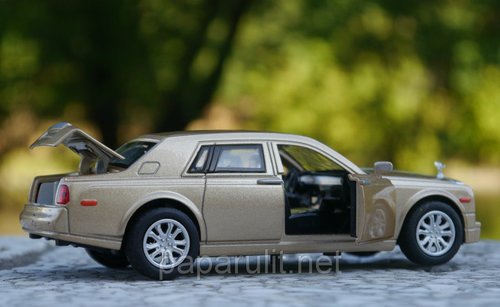 Машинка металлическая WB Rolls-Royce Phantom Машинка металлическая WB Rolls-Royce Phantom
