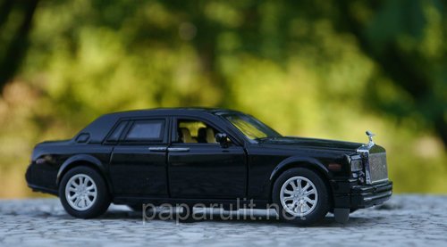 Машинка металлическая WB Rolls-Royce Phantom со звуком и светом Машинка металлическая WB Rolls-Royce Phantom со звуком и светом