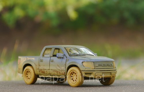 Kinsmart Ford Raptor SuperCrew Kinsmart Ford Raptor SuperCrew