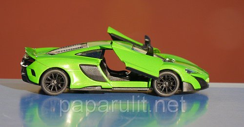Kinsmart McLaren 675 Kinsmart McLaren 675