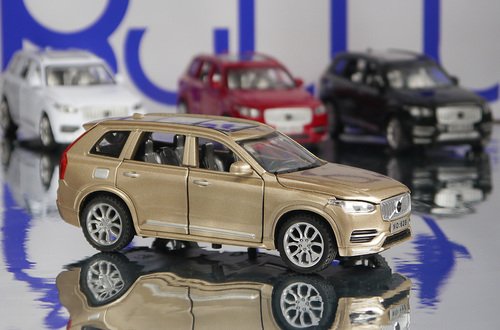 Volvo машинка металлическая Volvo машинка металлическая