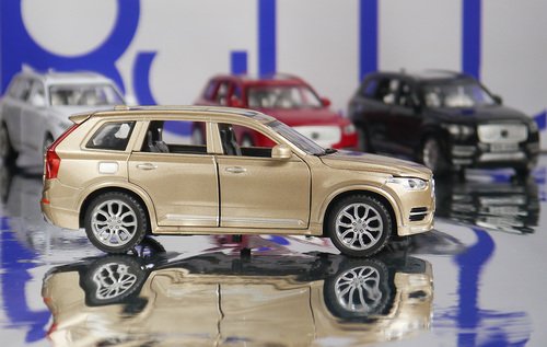 Volvo машинка металлическая Volvo машинка металлическая