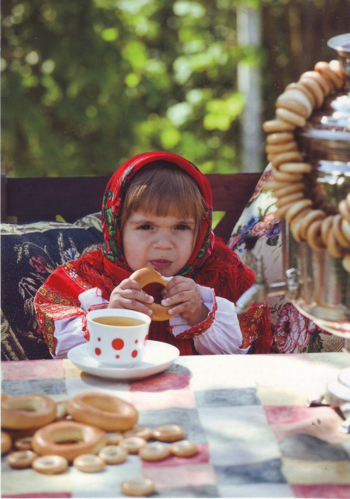 Чай с баранками пьем. Чаепитие. Баранки на самоваре. Русское чаепитие. Чаепитие для детей.