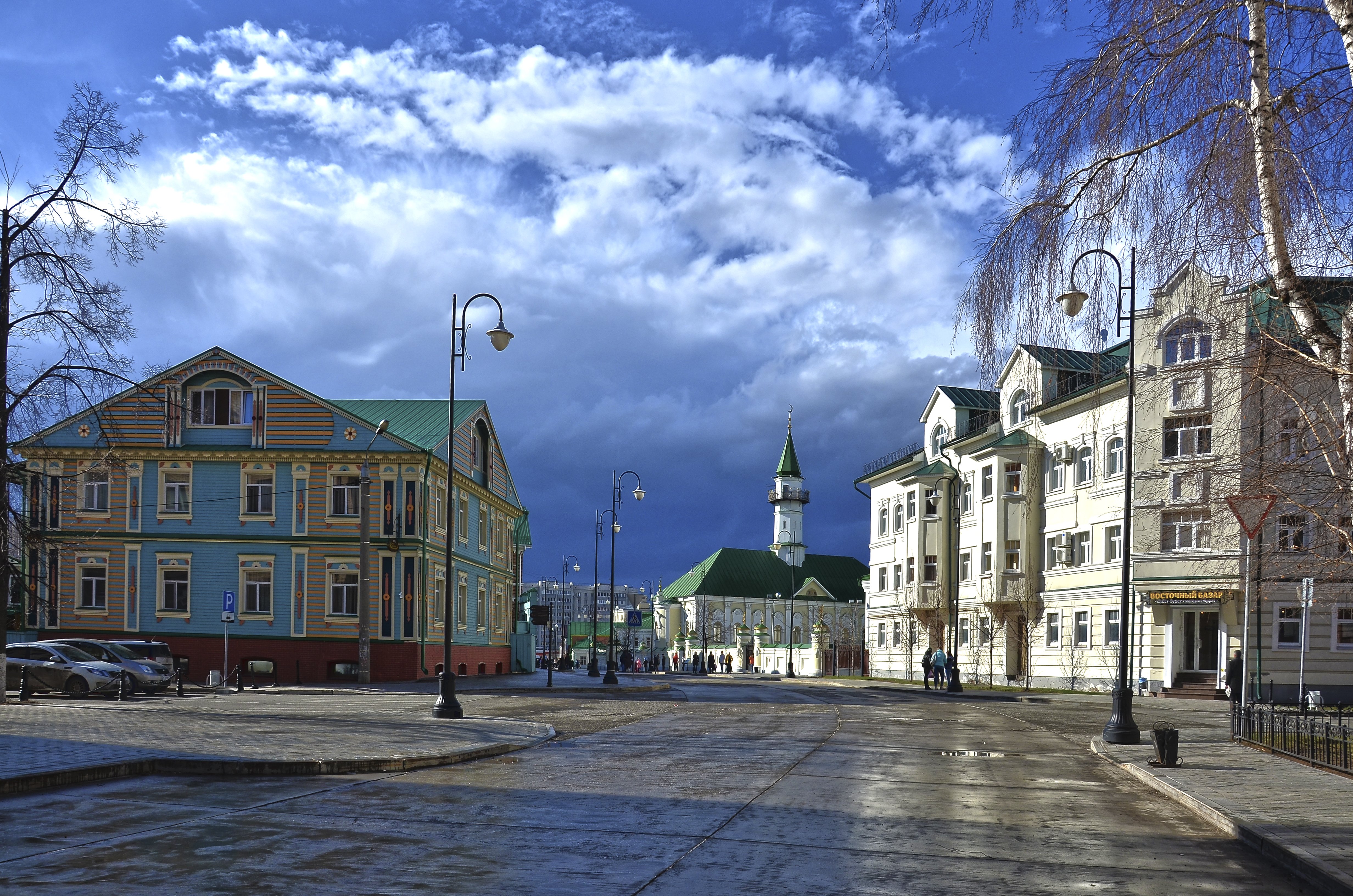 Г казань улицы. Казань улицы города. Улочки Казани. Георгиевская улица Казань. Красивые улицы Казани.