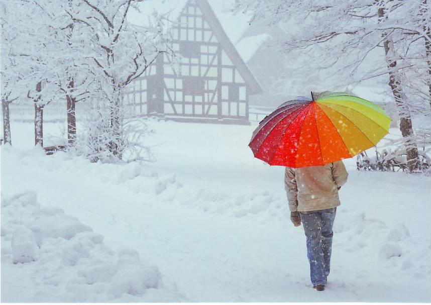 мокрый снег. красный зонт и снег. зимний зонтик. красный зонт. зонт на снегу.