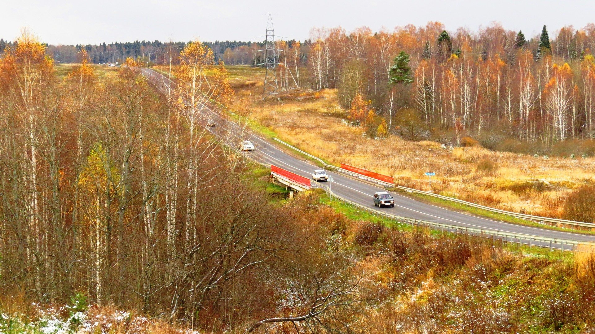 Дороги подмосковья сейчас. Башкирия осень пейзаж на дороге 2022. Осень в Подмосковье 2022. Башкирия осень пейзаж на дороге 2023. Фото дороги Финляндия ночью осень.
