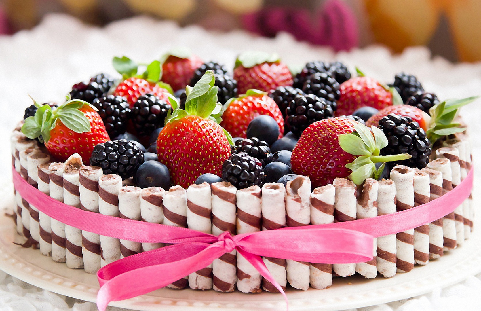 День торта картинка. Тортики. Красивые торты на день рождения. Торт с днем рождения!. Открытки с днём рождения с тортом.