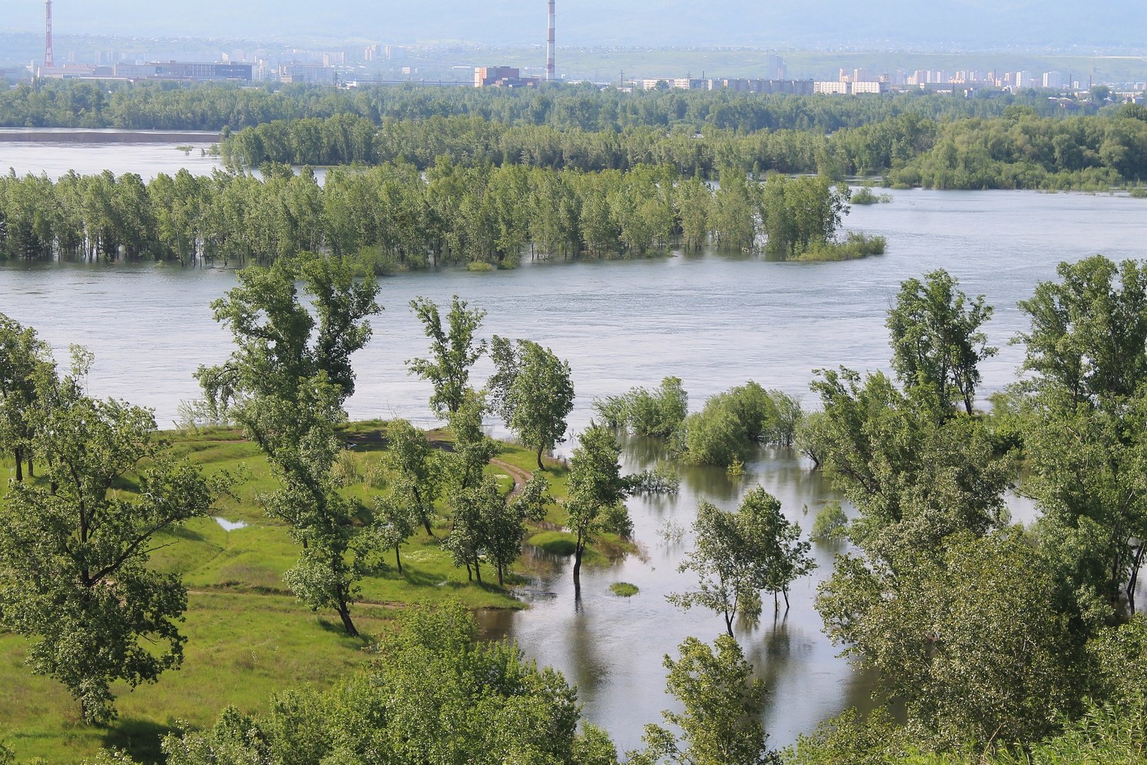 Енисей какое половодье. Пейзажи енисея. затопления енисея 2025. енисей наводнение 2025.