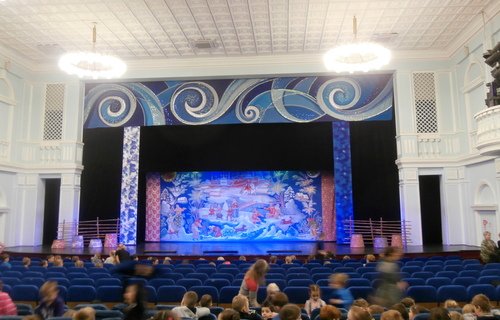 Театр на Неве