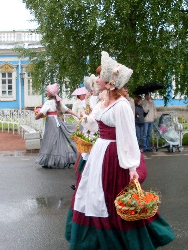 Цветы в корзинке