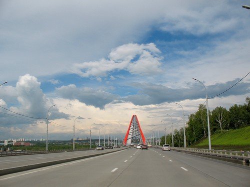 Небо, мост, дорога