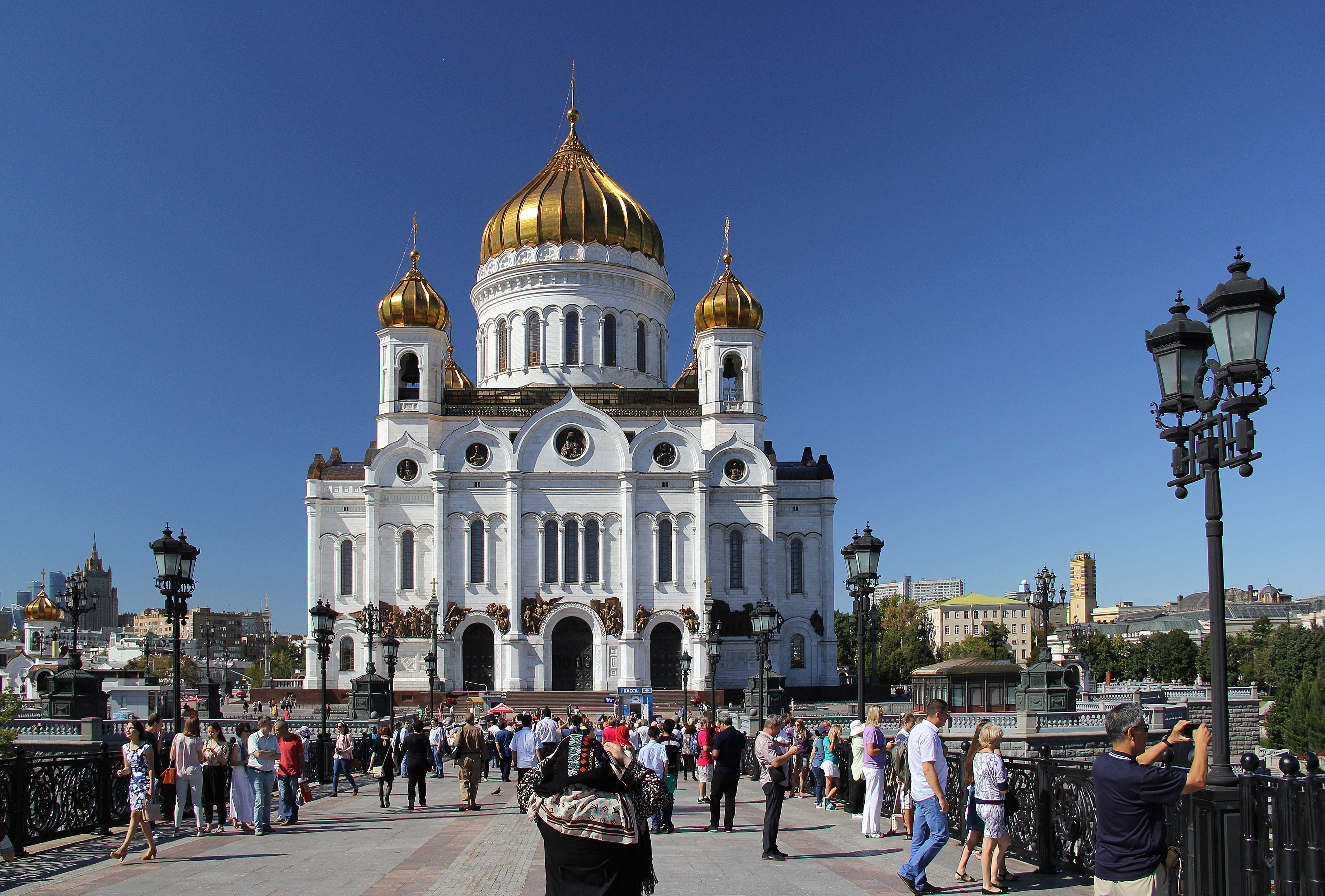 Фото храма христа спасителя в москве. Кафедральный собор храма Христа Спасителя. Собор Москва храм Христа Спасителя. Кафедра́льный Собо́рный храм Христа́ Спаси́теля в Москве. Кафедральный собор русской православной церкви в Москве.